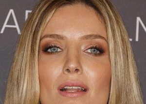 Annabelle Wallis